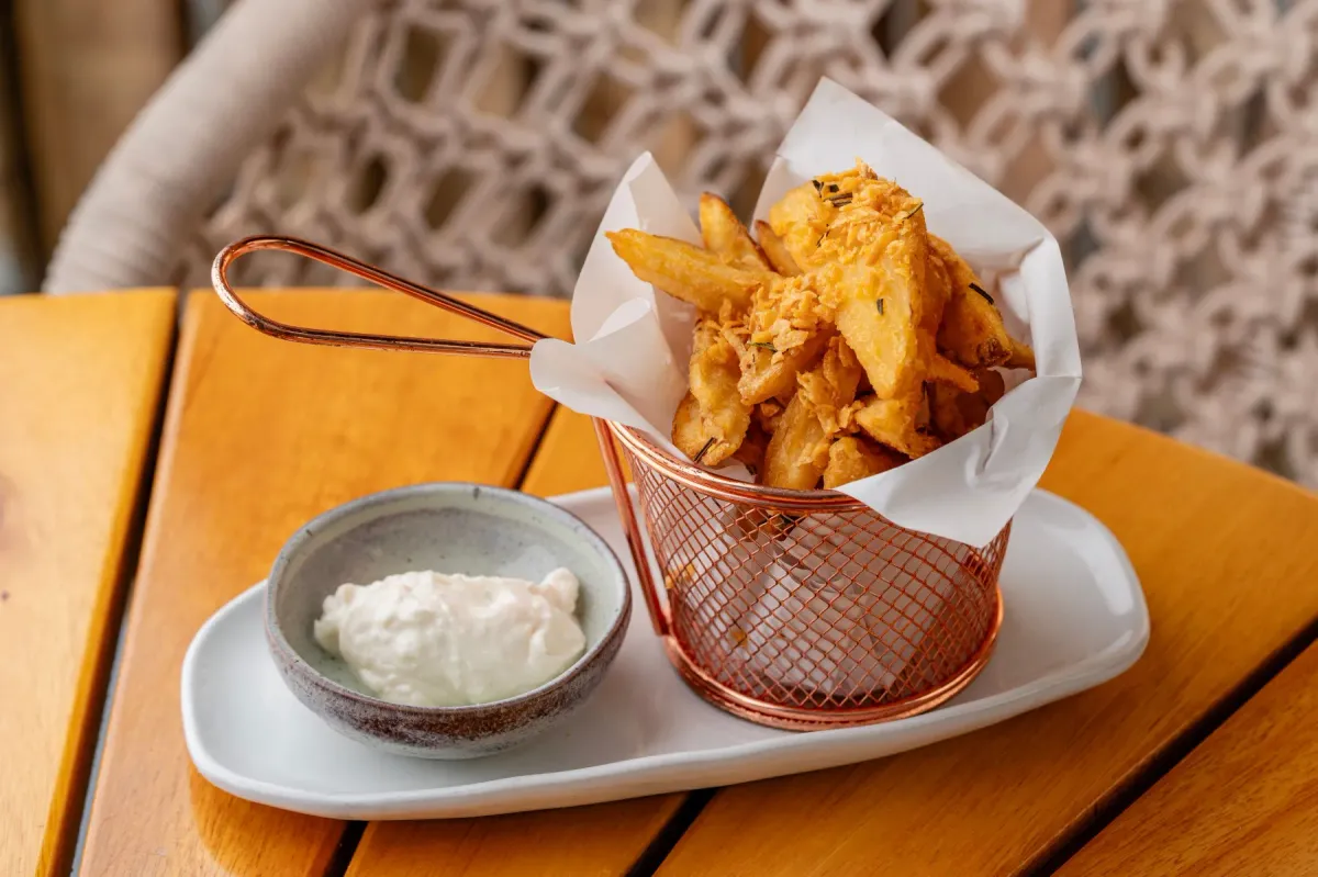 French fries with garlic and rosemary