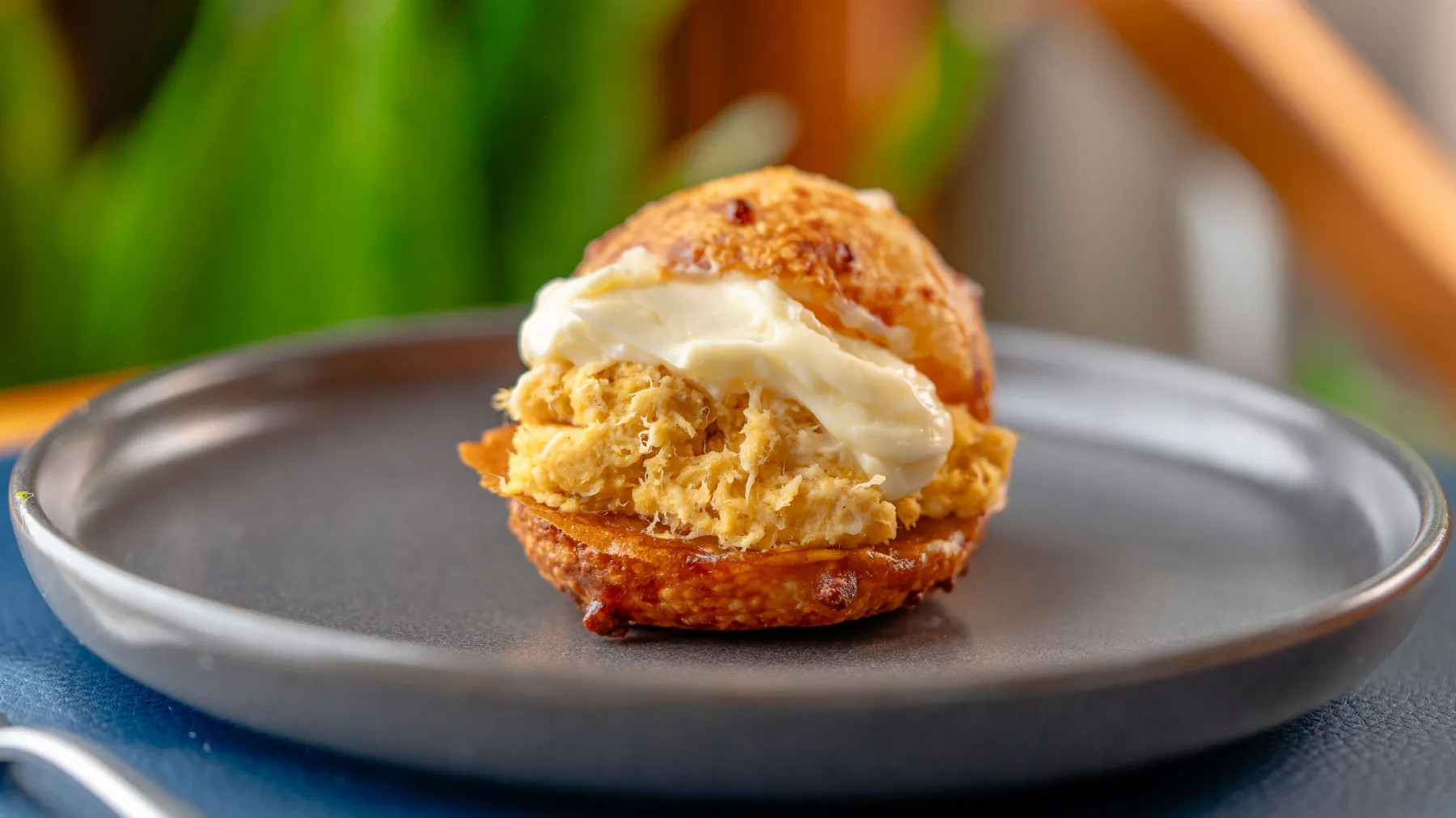 Pão de Queijo Crocante com Frango