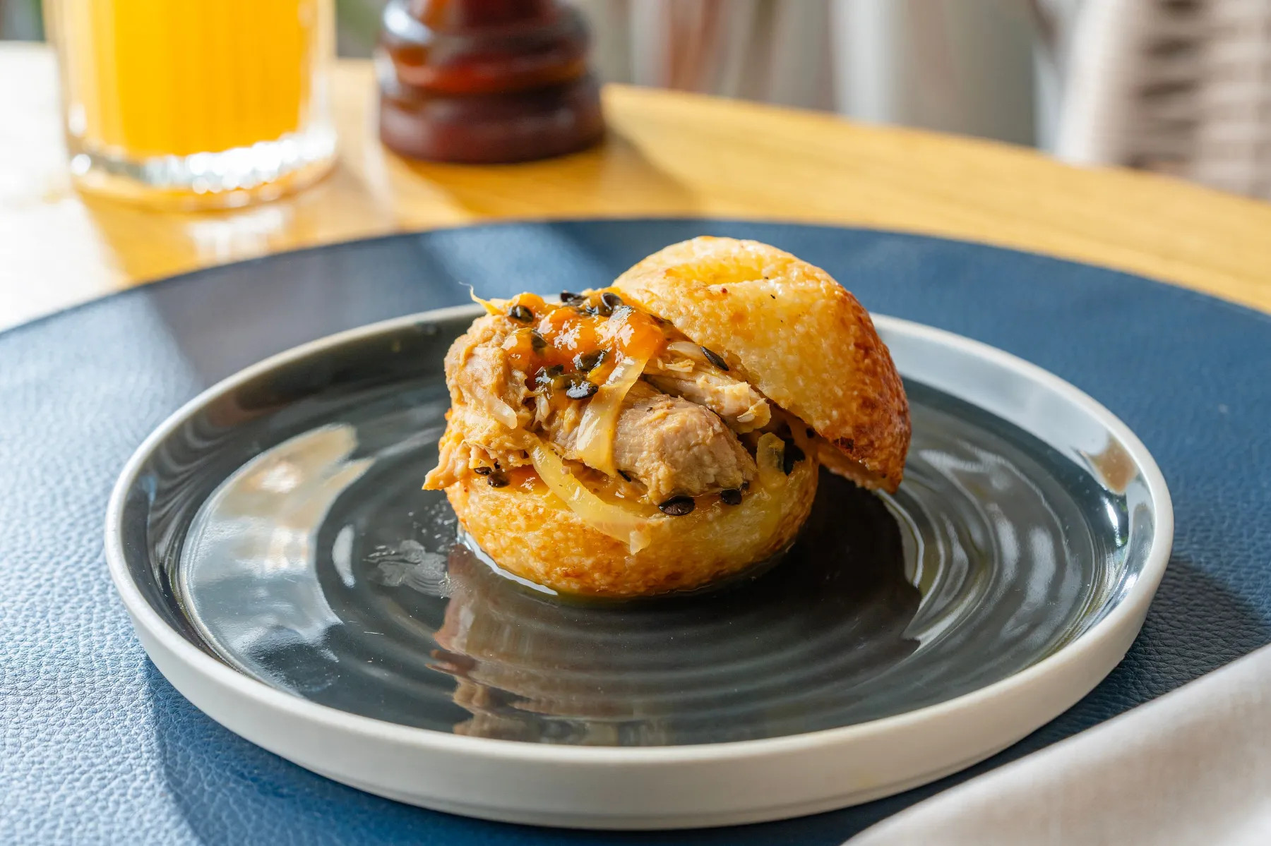 Pão de Queijo Pernil com Maracujá